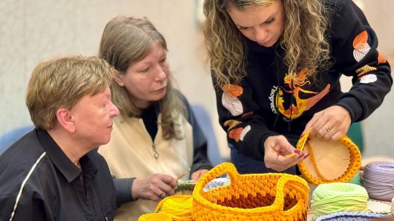 Первая &quot;Творческая осень&quot; в Островном собрала 150 участниц с детьми